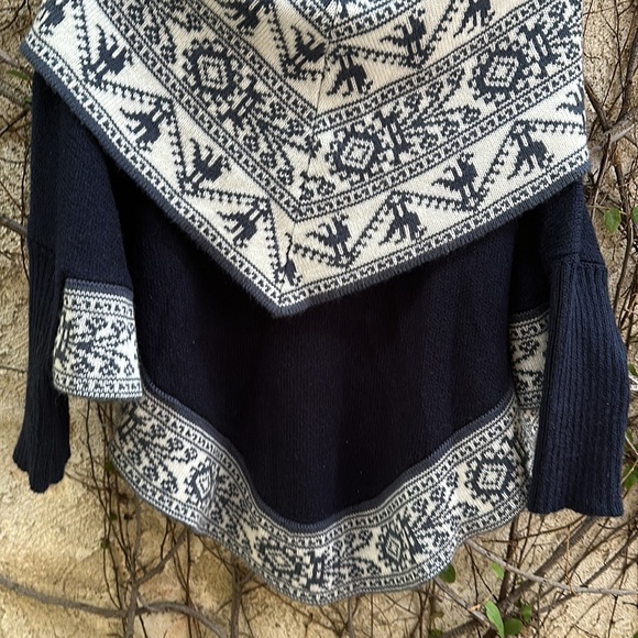 Alpaca Poncho /Sweater 100% Alpaca - Picture 8 of 11